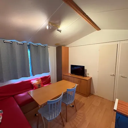 캠프장 Manoir Le Mingreaud Sainte-Gemme-la-Plaine