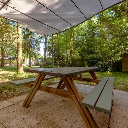 Manoir Le Mingreaud Parque de Campismo